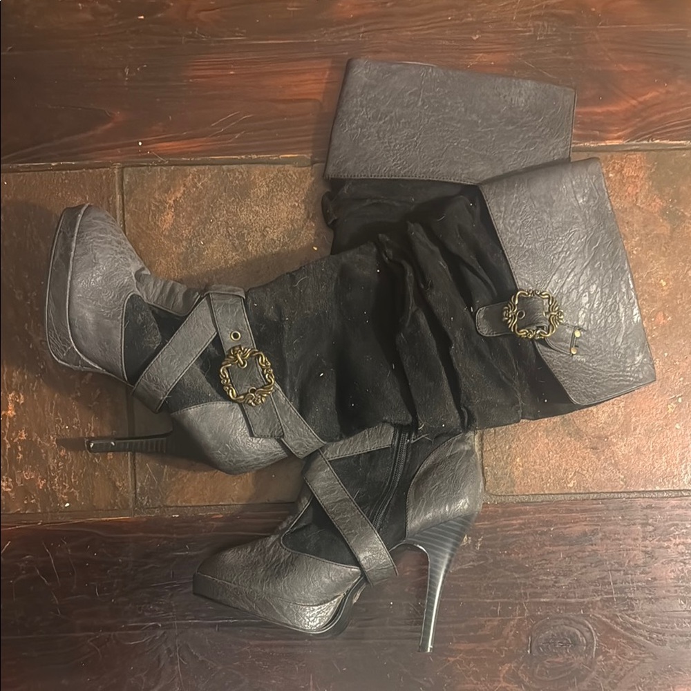 Stylish Gray Women's Boots